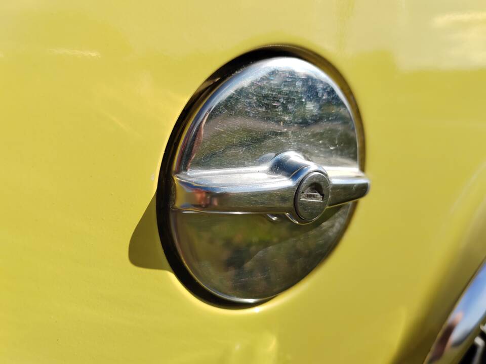 Image 51/54 of Audi 100 Coupe S (1971)