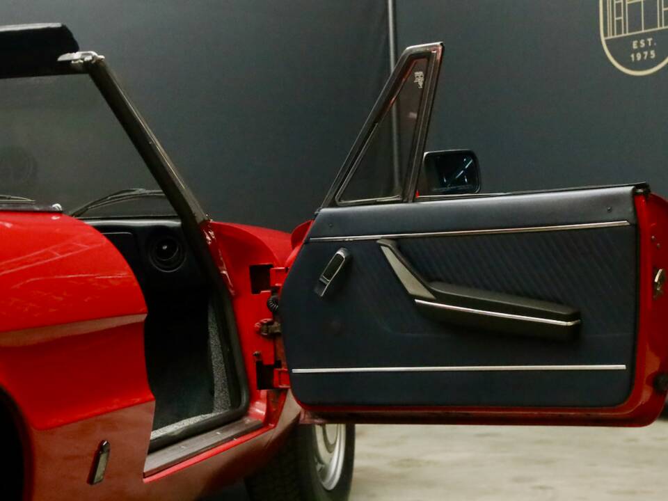 Afbeelding 9/50 van Alfa Romeo Spider Veloce 2000 (1982)