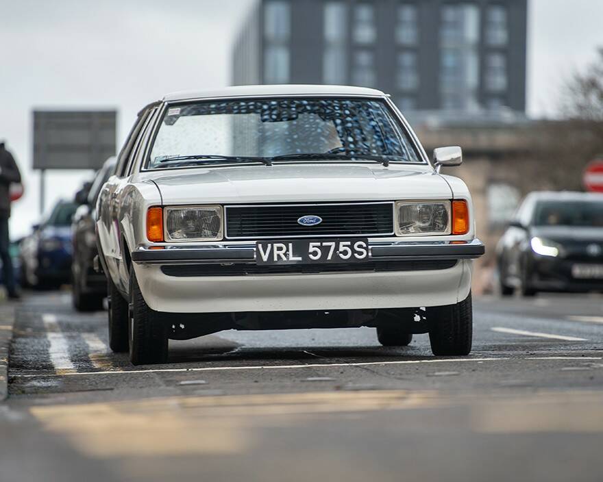 Image 3/7 de Ford Cortina 3.0 (1977)