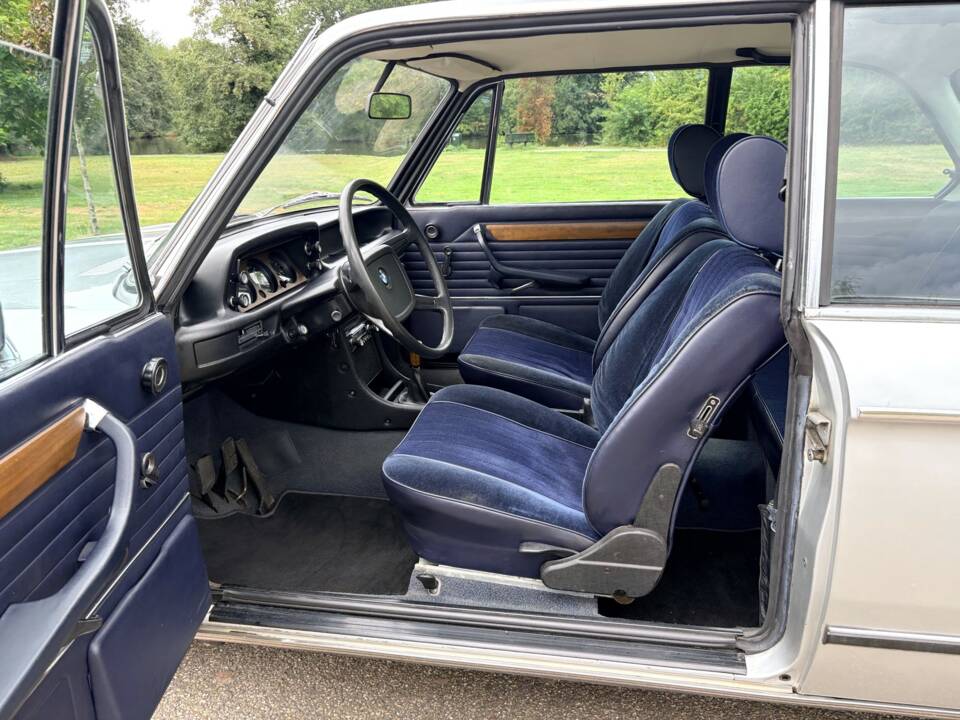 Image 2/22 of BMW 2002 (1975)
