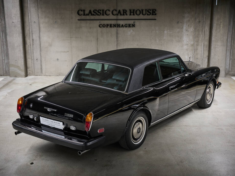Image 90/99 of Rolls-Royce Corniche I (1979)