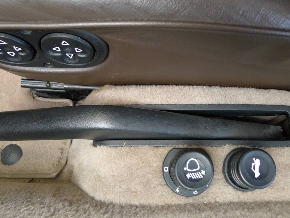 Bild 50/50 von Porsche 928 S (1986)