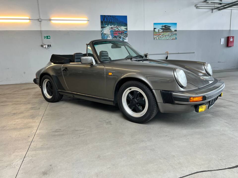 Image 3/71 de Porsche 911 SC 3.0 (1983)