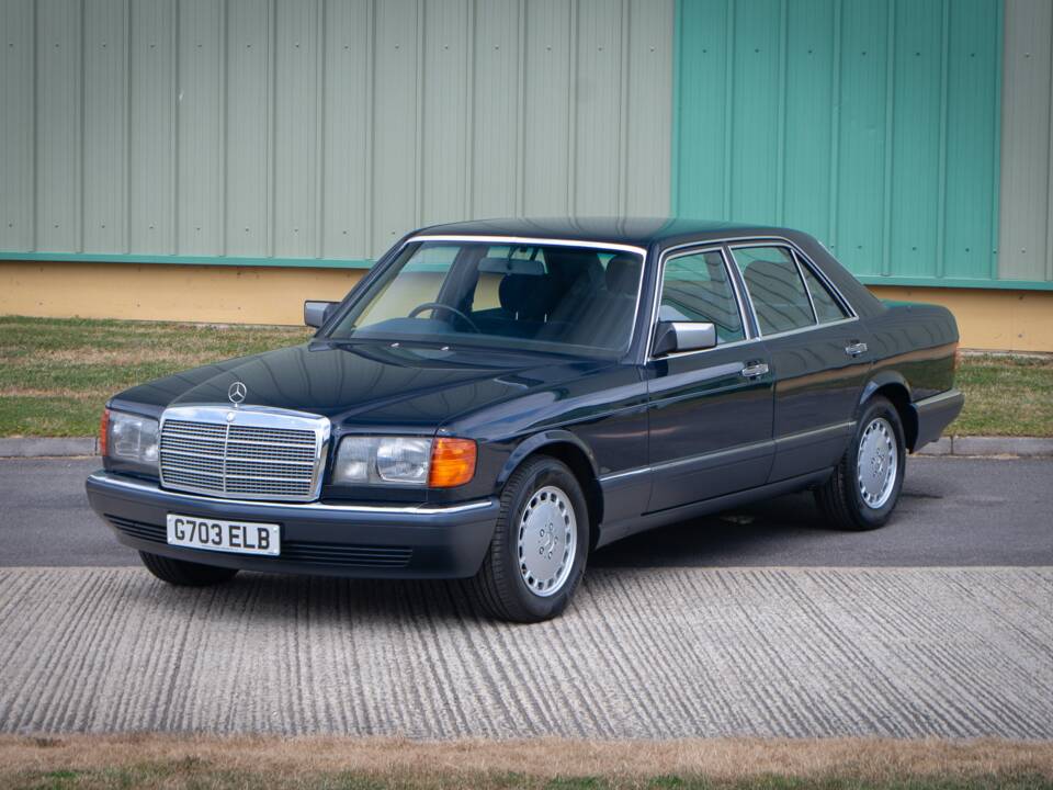 Bild 2/29 von Mercedes-Benz 300 SE (1990)