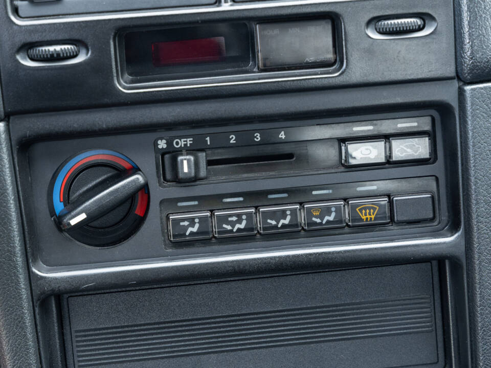 Image 49/80 of Honda CRX (1991)