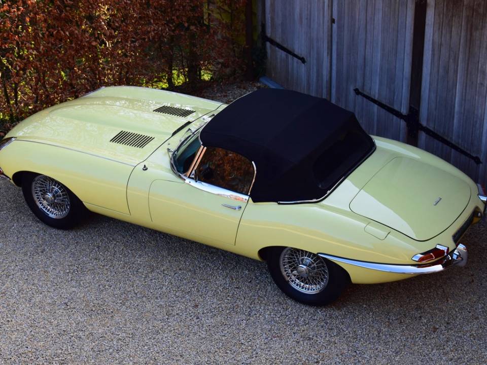 Image 11/41 de Jaguar E-Type 3.8 (1964)