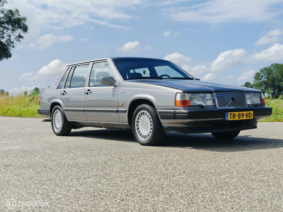 Immagine 12/40 di Volvo 760 (1988)