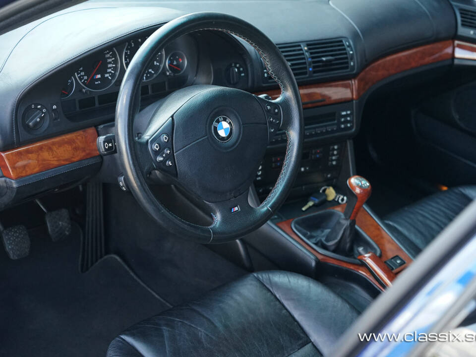 Image 13/21 of BMW M5 (1999)