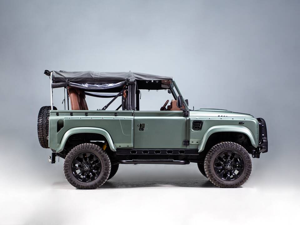 Image 10/44 of Land Rover Defender 90 (2011)