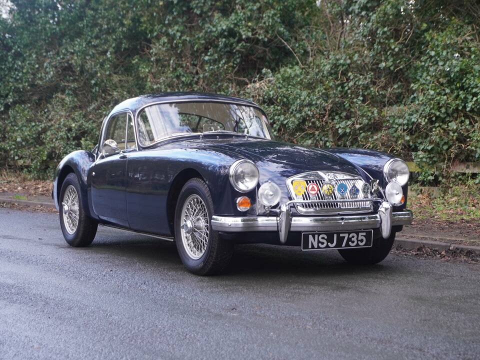 Image 1/17 of MG MGA 1600 (1959)