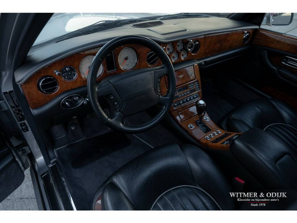 Immagine 4/26 di Bentley Arnage Red Label (2001)