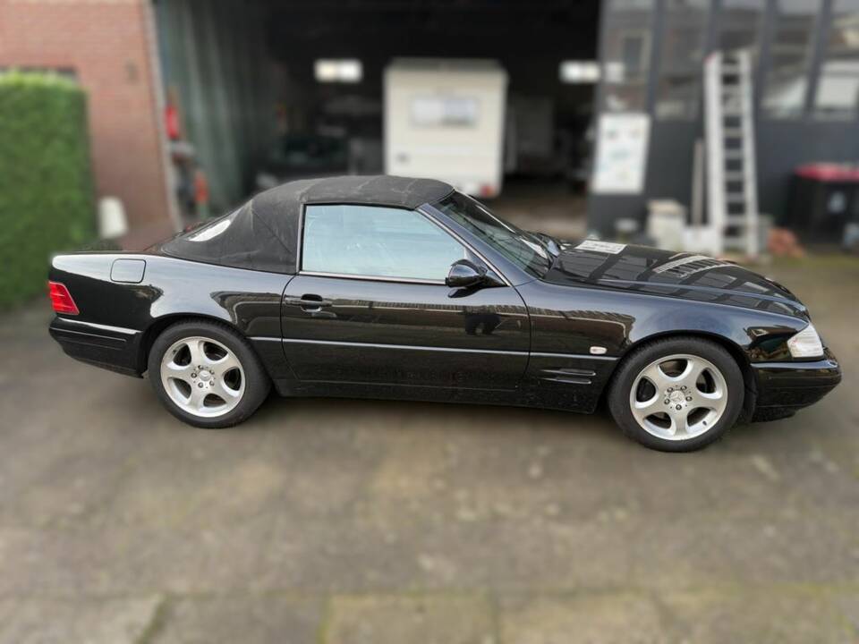Immagine 7/7 di Mercedes-Benz SL 320 (2000)