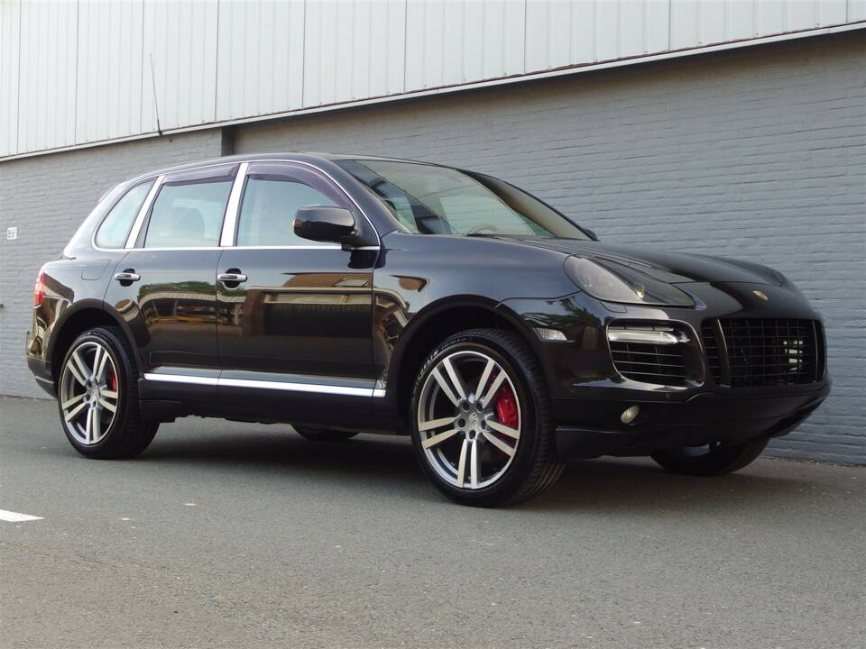 Image 2/93 of Porsche Cayenne Turbo (2007)