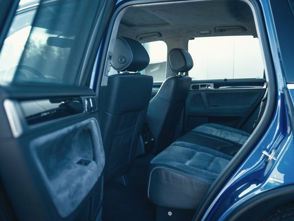 Image 9/15 of Volkswagen Touareg W12 (2007)