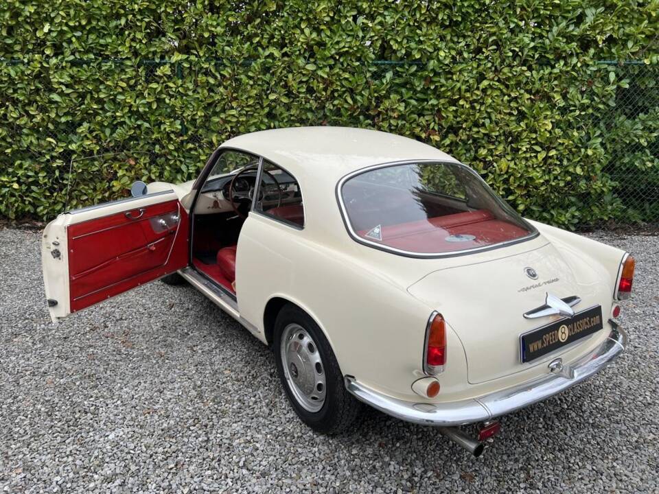 Image 11/24 of Alfa Romeo Giulietta Sprint Veloce (1959)