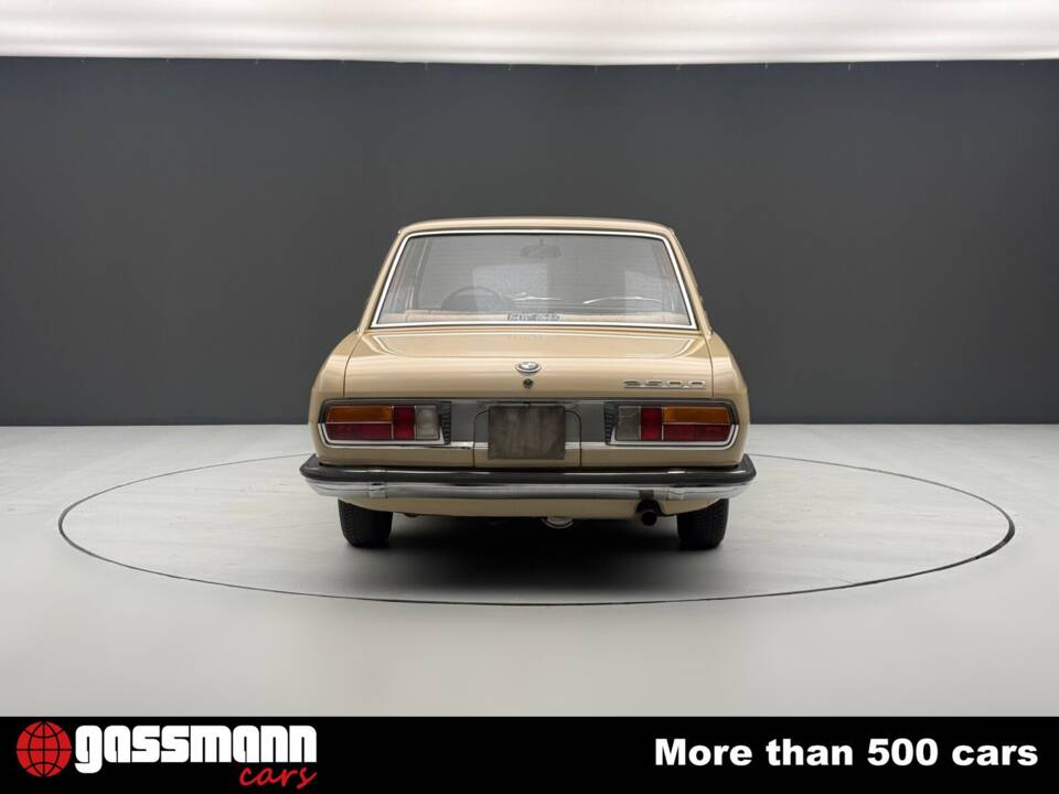 Image 7/15 de BMW 2500 (1970)