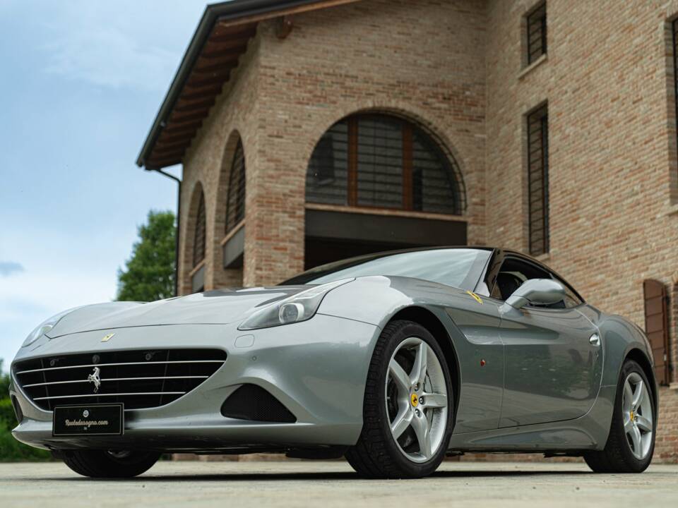 Bild 12/50 von Ferrari California T (2014)