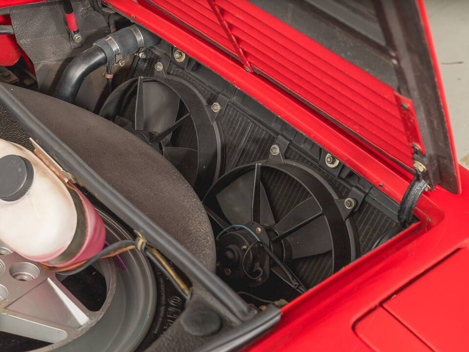 Bild 38/43 von Ferrari 328 GTS (1985)