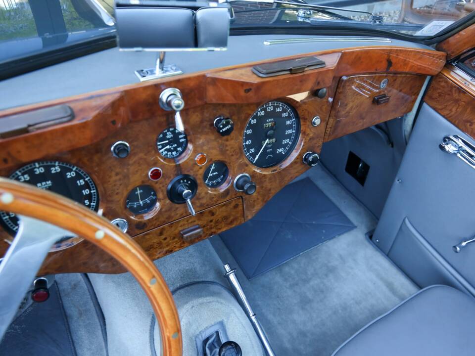 Afbeelding 35/50 van Jaguar XK 140 SE DHC (1957)