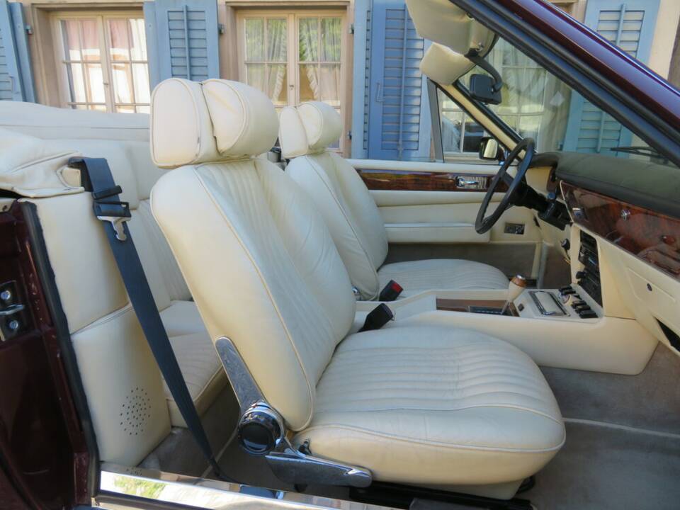 Bild 10/22 von Aston Martin V8 Volante (1980)