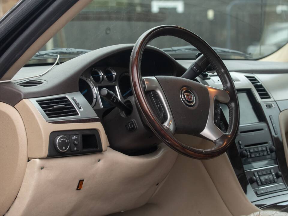 Afbeelding 33/50 van Cadillac Escalade EXT (2010)