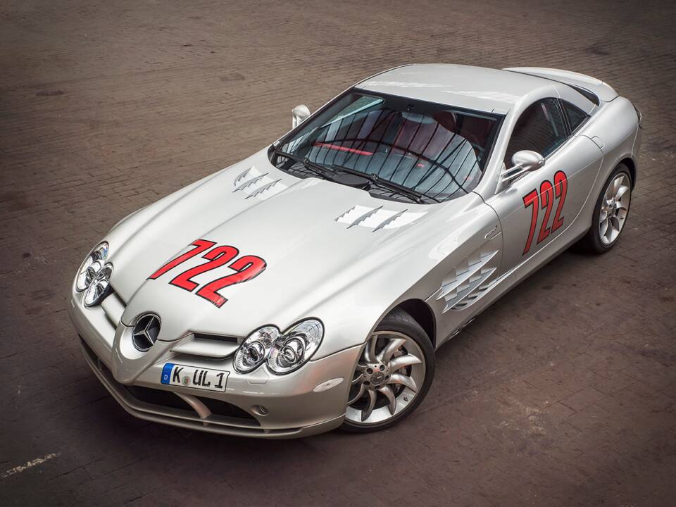 Image 6/61 of Mercedes-Benz SLR McLaren (2004)