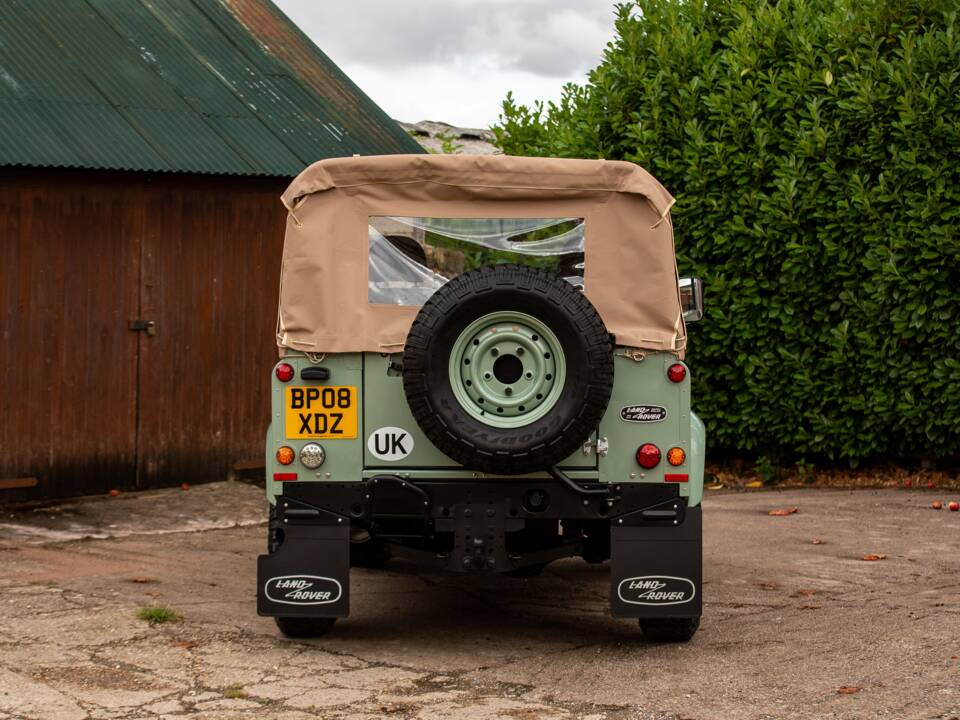 Bild 19/50 von Land Rover Defender 90 TD4 (2008)