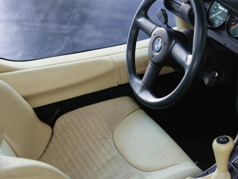 Bild 38/50 von BMW Z1 Roadster (1991)