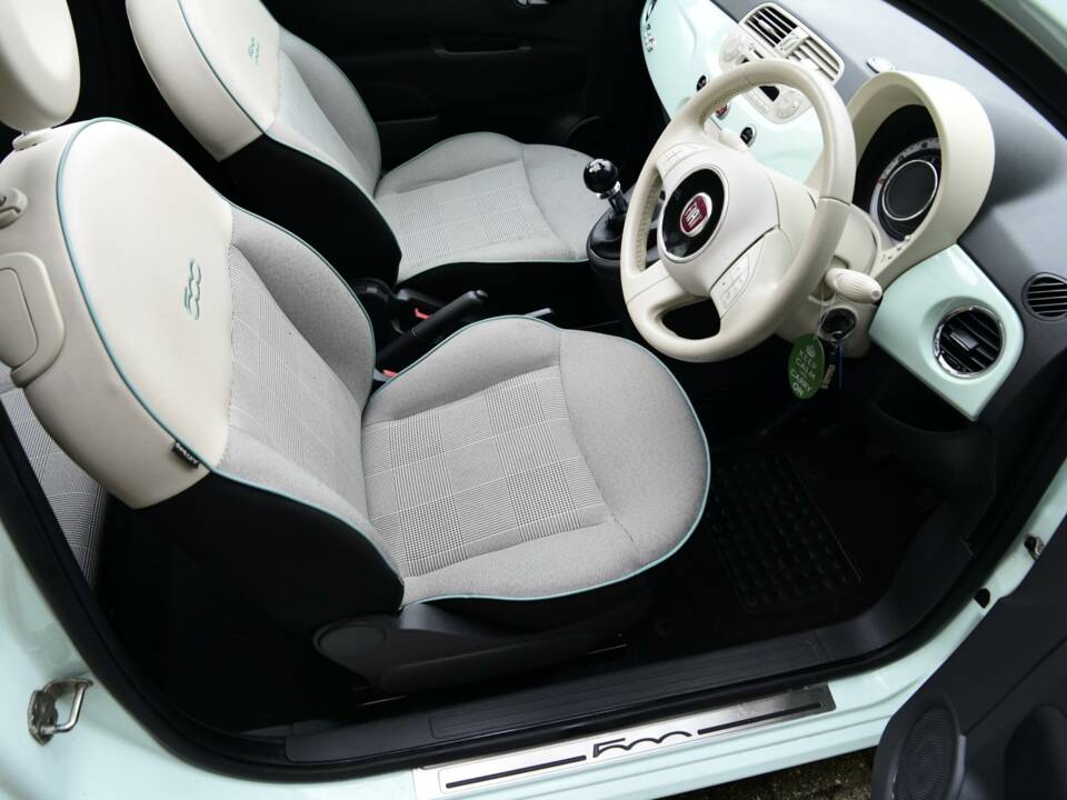 Image 25/45 of FIAT 500 C (2015)
