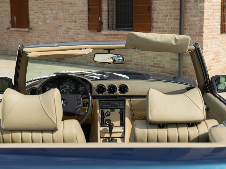 Image 28/50 de Mercedes-Benz 450 SL (1977)