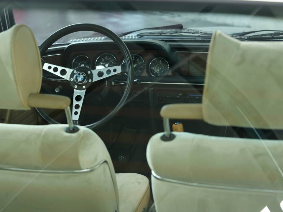 Bild 40/50 von BMW 3.0 CSi (1975)