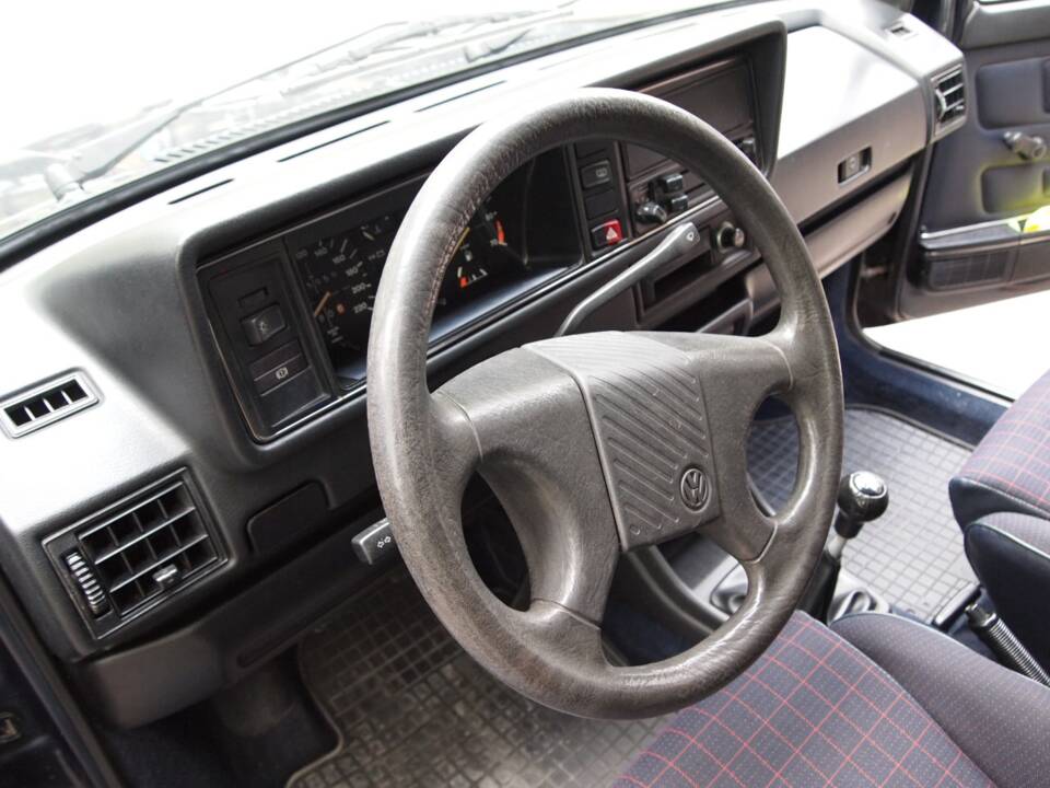 Image 82/148 of Volkswagen Golf Mk I Convertible 1.6 (1988)