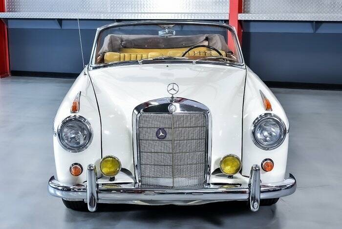 Bild 2/7 von Mercedes-Benz 220 S Cabriolet (1958)