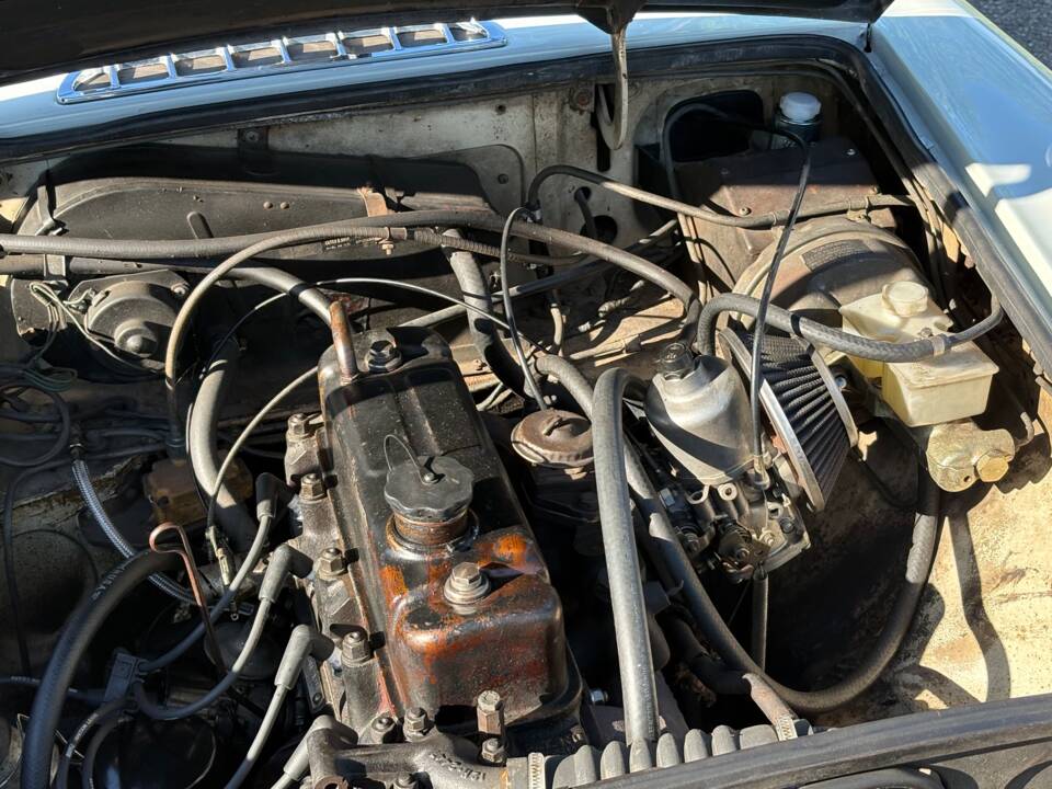 Image 12/18 of MG MGB (1975)