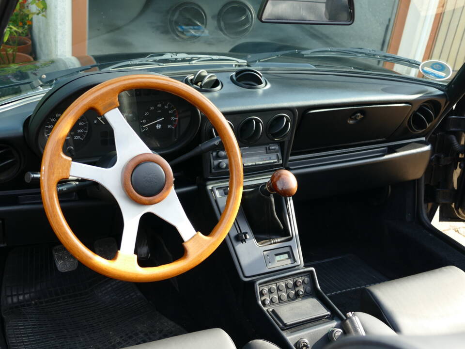 Image 6/7 de Alfa Romeo 2.0 Spider (1989)