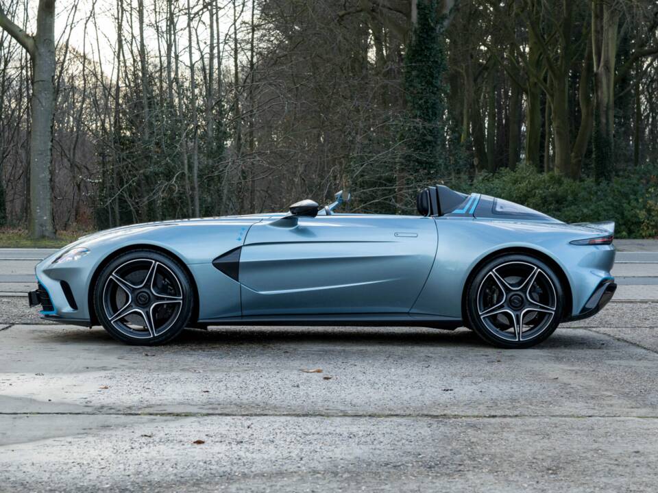 Bild 4/35 von Aston Martin V12 Speedster (2021)