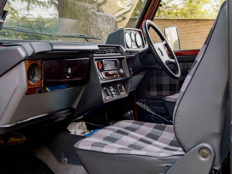 Immagine 20/29 di Mercedes-Benz 280 GE (SWB) (1990)