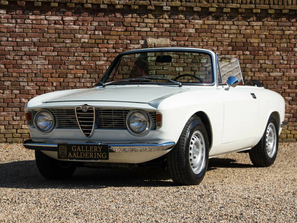 Image 1/50 of Alfa Romeo Giulia 1600 GTC (1966)