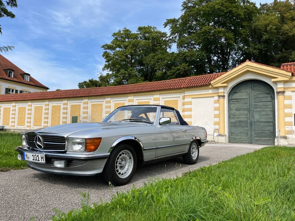 Bild 2/77 von Mercedes-Benz 280 SL (1984)