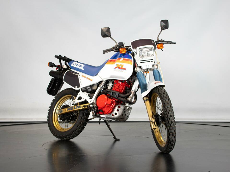 Image 5/50 of Honda DUMMY (1986)