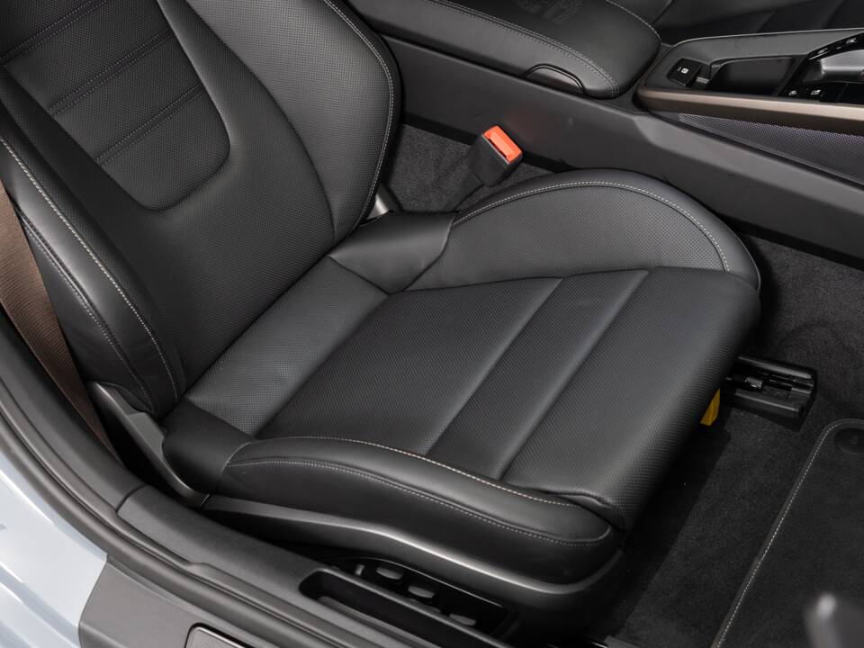 Afbeelding 34/40 van Porsche 911 Turbo "50 Years" (2025)