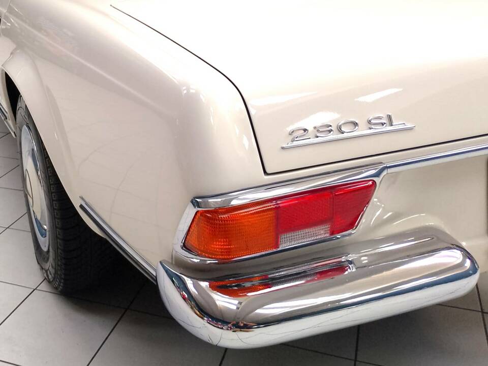 Bild 19/79 von Mercedes-Benz 230 SL (1965)