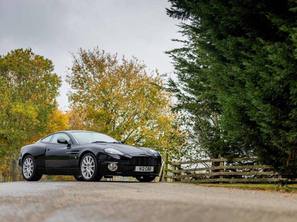 Afbeelding 23/50 van Aston Martin V12 Vanquish S (2007)