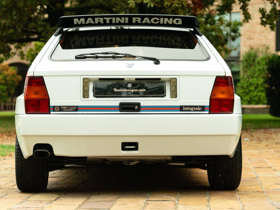 Afbeelding 4/50 van Lancia Delta HF Integrale Evoluzione I &quot;Martini 5&quot; (1992)