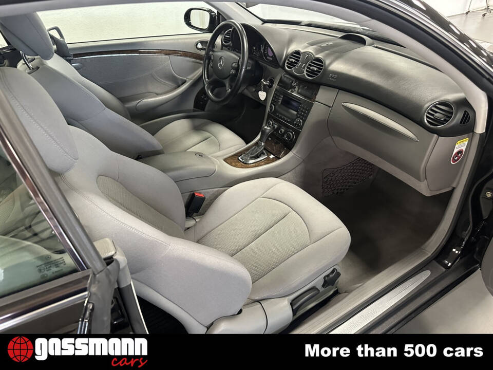 Image 12/15 of Mercedes-Benz CLK 280 (2006)
