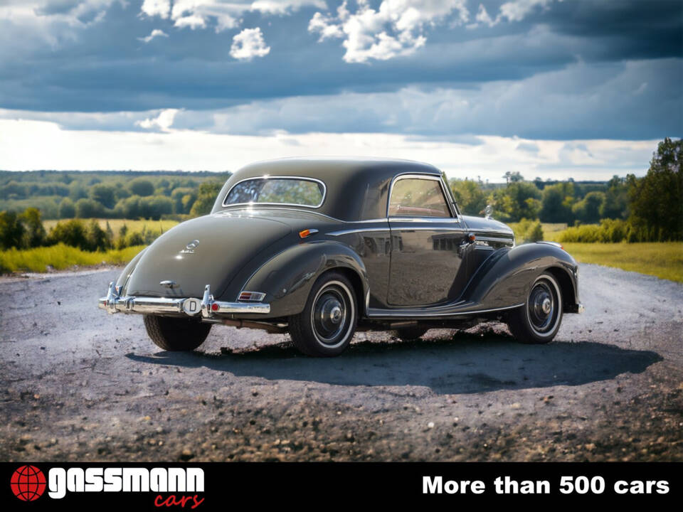 Image 7/15 de Mercedes-Benz 220 Coupe (1954)