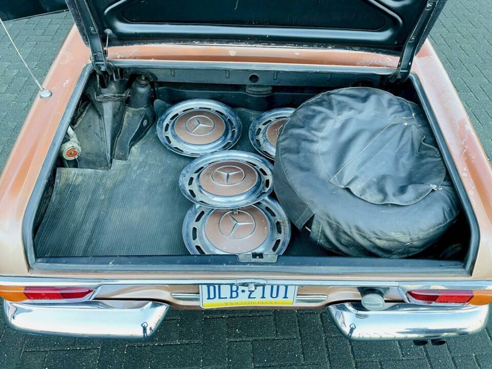 Bild 24/36 von Mercedes-Benz 280 SL (1970)