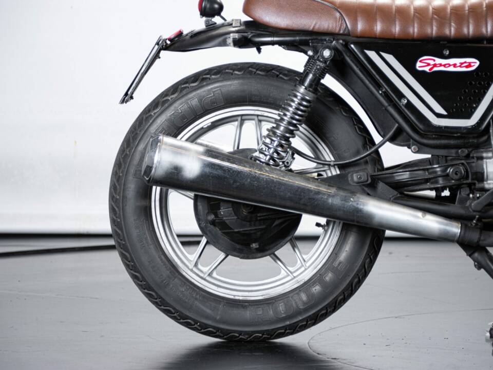Immagine 34/50 di Moto Guzzi V 35 III (1986)