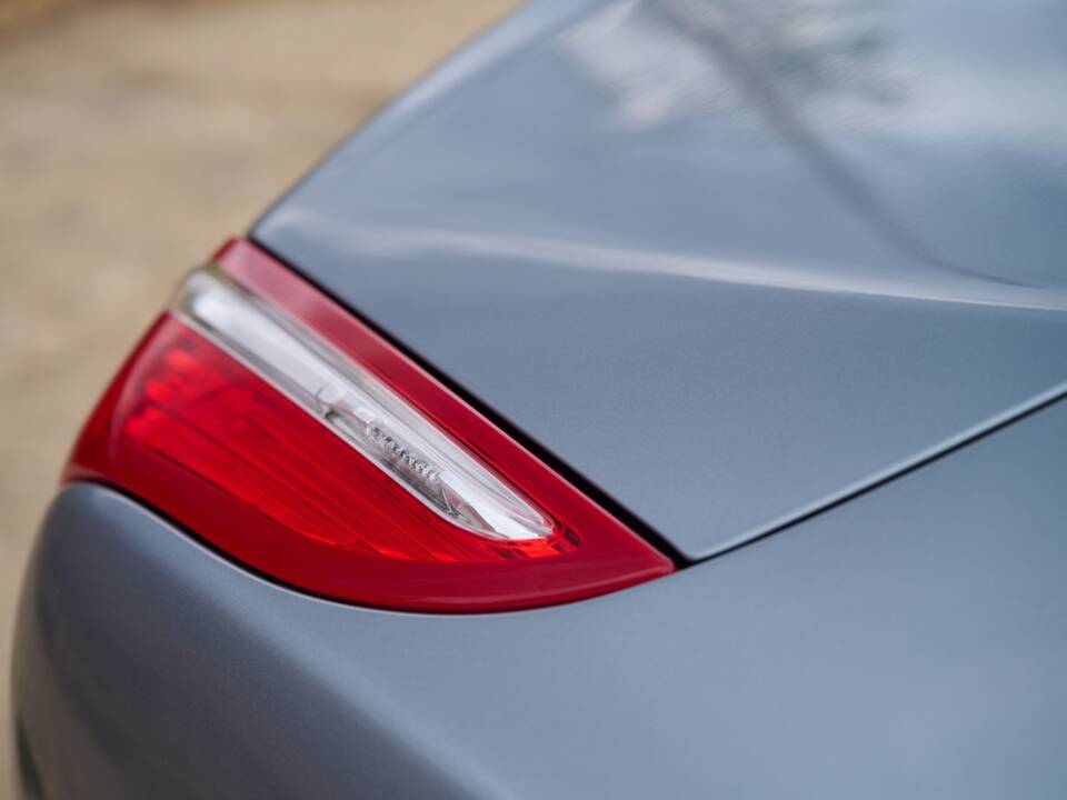 Bild 31/50 von Jaguar XJ 5.0 (2010)