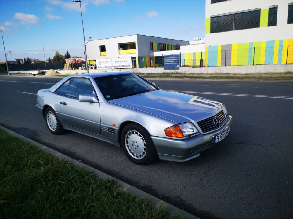 Image 1/8 of Mercedes-Benz 500 SL (1990)